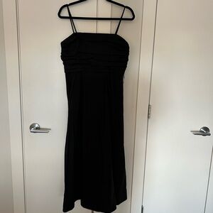 Aritzia Babaton vault poplin dress